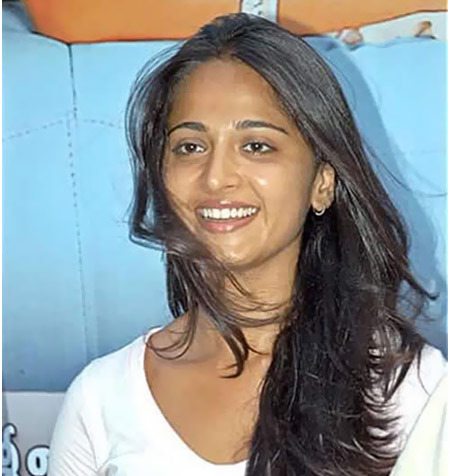 Anushka, Anushka photos, Anushka images, Anushka without makeup images, Without makeup images