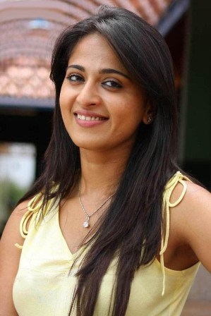 Anushka, Anushka photos, Anushka images, Anushka without makeup images, Without makeup images