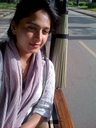 Anushka, Anushka photos, Anushka images, Anushka without makeup images, Without makeup images