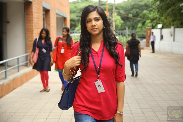 Kadhalum Kadanthu Pogum, Kadhalum Kadanthu Pogum heroine, Madonna Sebastian
