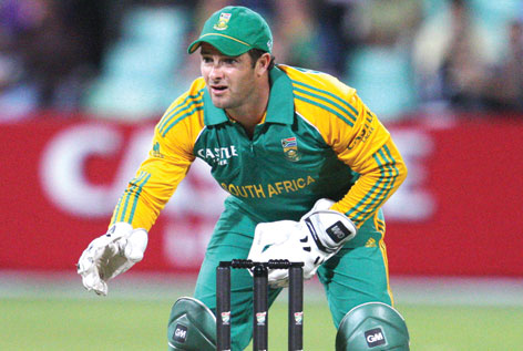 Most dismissals, Most dismissals in ODI, Wicket-Keepers with Most dismissals, ODI, Cricket, Ms Dhoni, Moin Khan, Mark Boucher, Adam Gilchrist, Kumar Sangakkara