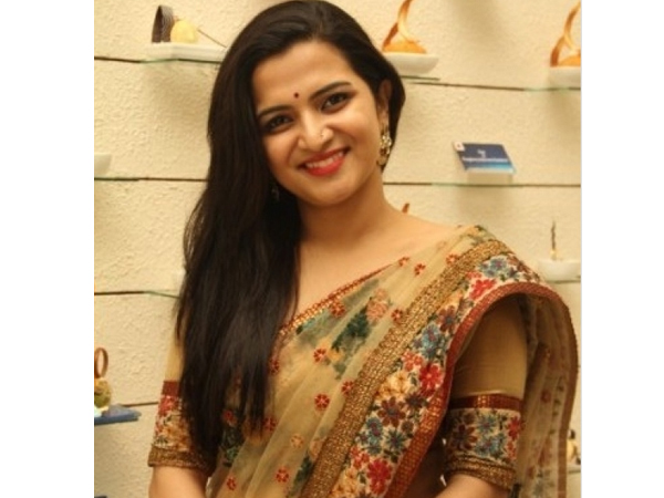 Dhivyadharshini, Vijay TV, Anchor Dhivyadharshini, Vijay TV Anchor DD, Facts about DD, Facts about Dhivyadharshini, Anchor DD age