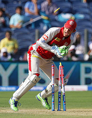 Cricket,Wicket-Keepers,Most Dismissals,IPL,Most dismissals in IPL,Dinesh Karthik,Ms Dhoni,Adam Gilchrist,Naman Ojha,Robin Uthappa