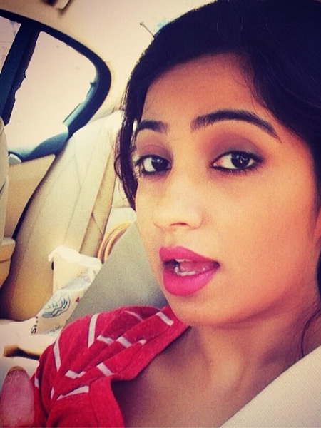 Shreya Ghoshal, Selfie, Shreya Ghoshal Selfie, Photos, Shreya Ghoshal Hot, Shreya Ghoshal Sexy, Entertainment, Shreya Ghoshal Photos