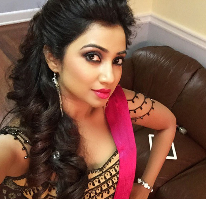 Shreya Ghoshal, Selfie, Shreya Ghoshal Selfie, Photos, Shreya Ghoshal Hot, Shreya Ghoshal Sexy, Entertainment, Shreya Ghoshal Photos