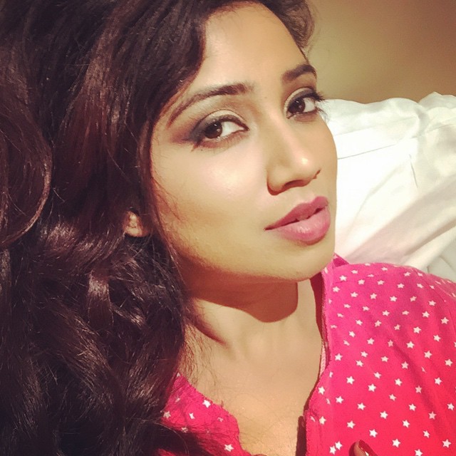 Shreya Ghoshal, Selfie, Shreya Ghoshal Selfie, Photos, Shreya Ghoshal Hot, Shreya Ghoshal Sexy, Entertainment, Shreya Ghoshal Photos