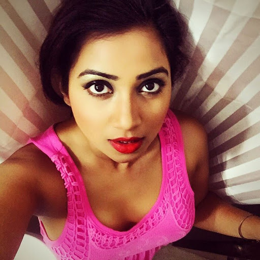 Shreya Ghoshal, Selfie, Shreya Ghoshal Selfie, Photos, Shreya Ghoshal Hot, Shreya Ghoshal Sexy, Entertainment, Shreya Ghoshal Photos