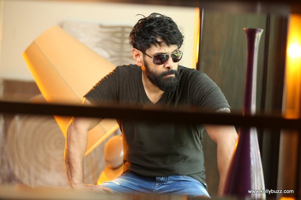 Vikram in Iru Mugan Photos Images Stills