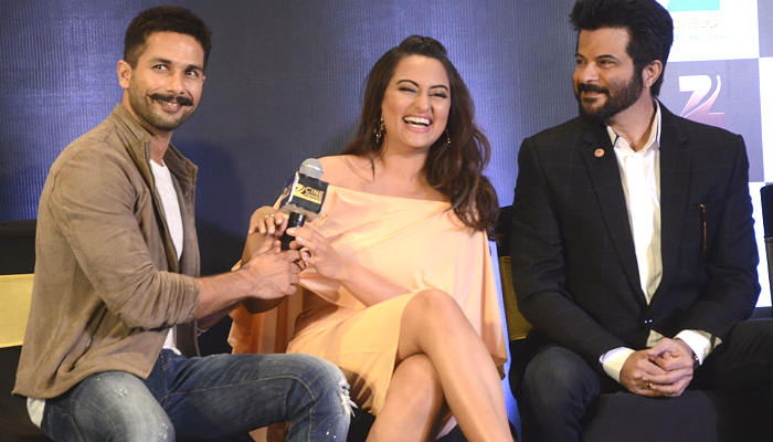 2016 Zee Cine Awards 2016 Online Watch, Zee Cine Awards 2016 Nominations Full List, Zee Cine Awards 2016 Predictions, Zee Cine Awards 2016 Winners List, Zee Cine Awards Full Show Live, Awards, Zee Cine Awards 